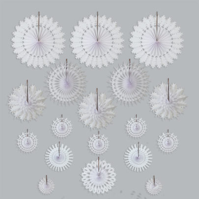 Bundle pack of 18 snowflakes